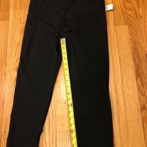 Brand new gap fit maternity capri tights